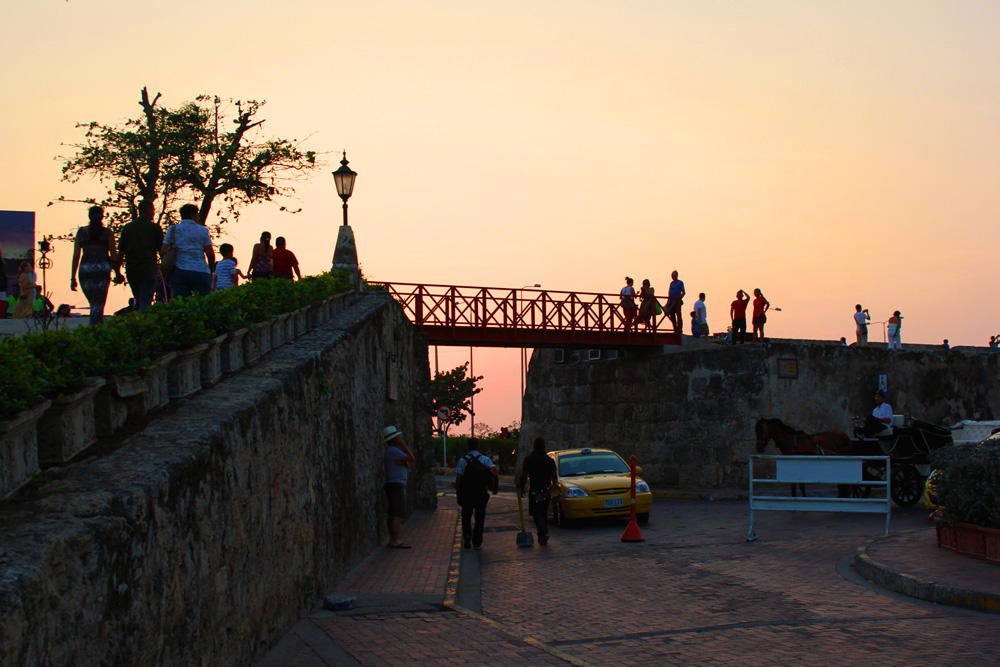Ocaso en las murallas de Cartagena de Indias