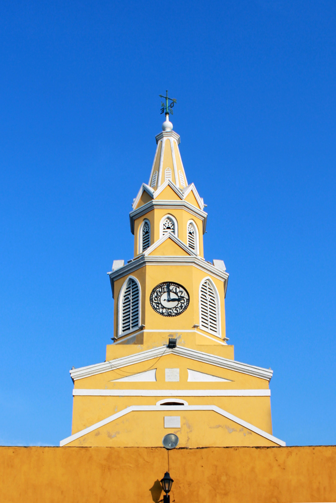 torre del reloj, entrada a la ciudad amurallada de cartagena